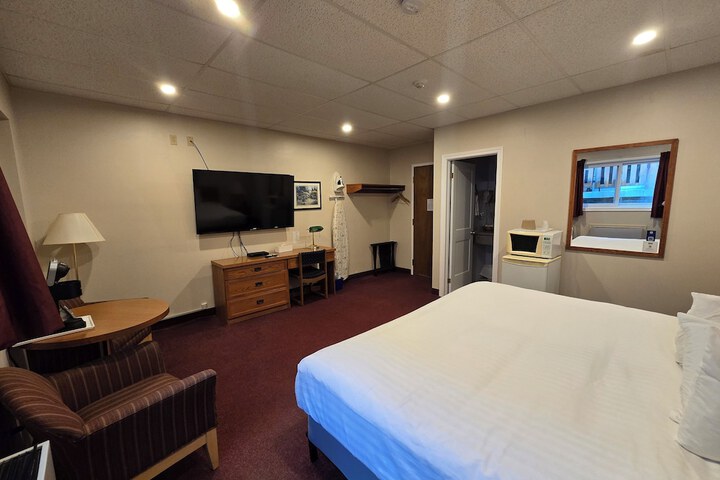Room 52 of 84
