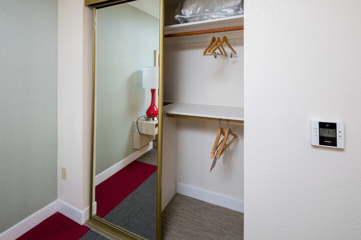 Room 29 of 60