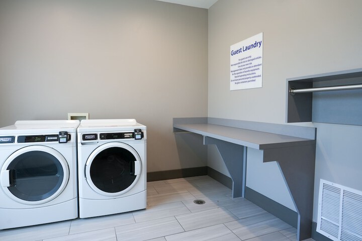 Holiday Inn Express & Suites Dallas Southwest-Cedar Hill by IHG