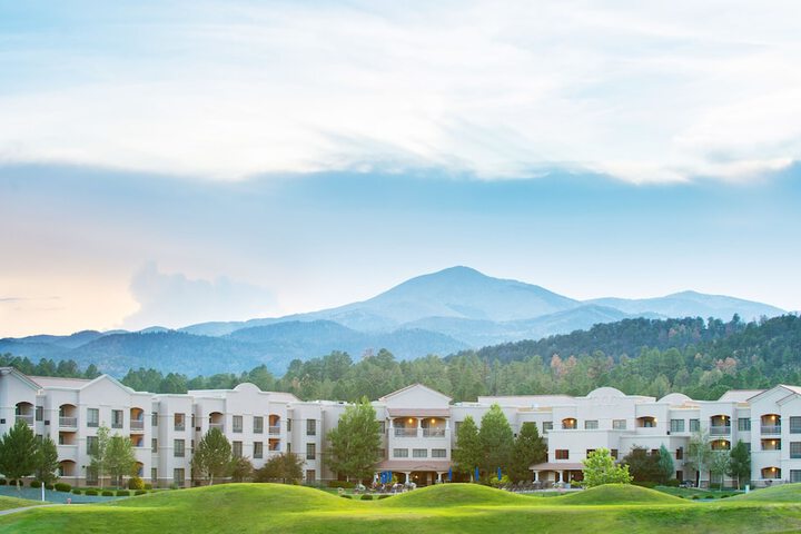 MCM Elegante Lodge & Suites Ruidoso