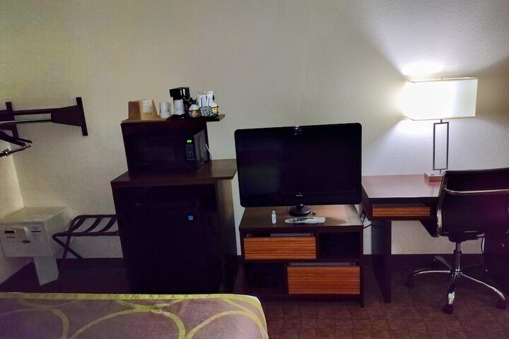 Room 14 of 31