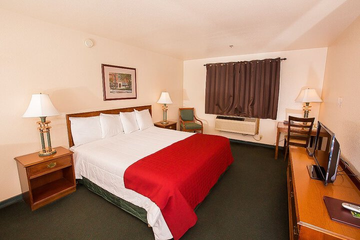 Room 13 of 35