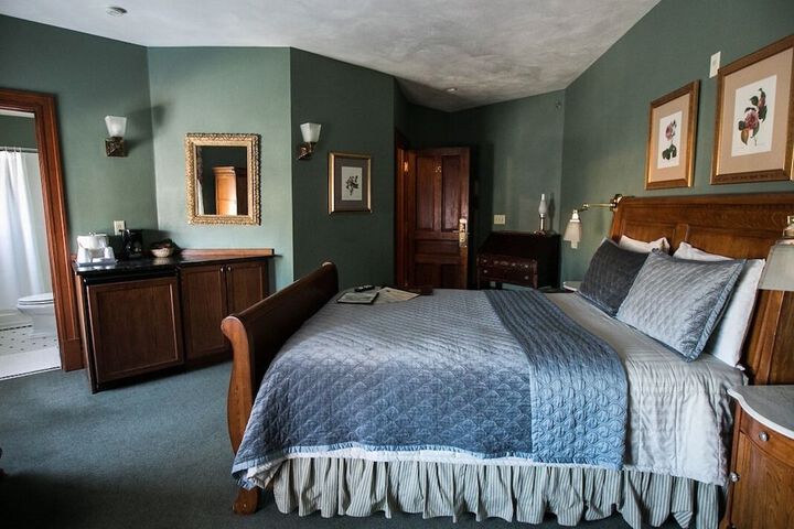 Room 26 of 29