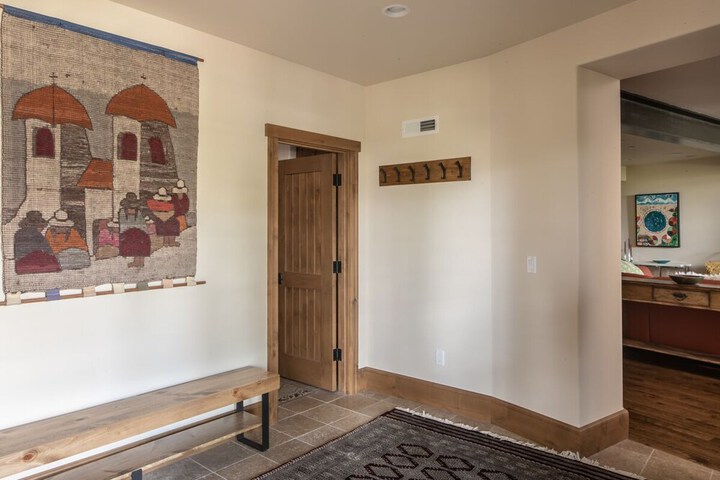 Room 79 of 137