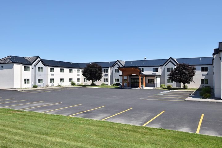 Quality Inn & Suites Watertown Fort Drum