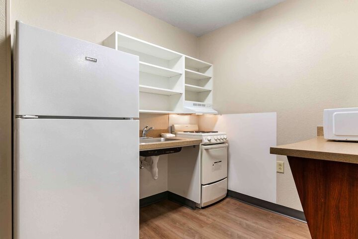 Extended Stay America Select Suites St. Louis Earth City