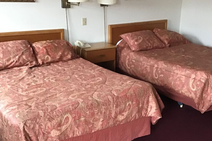Room 5 of 9