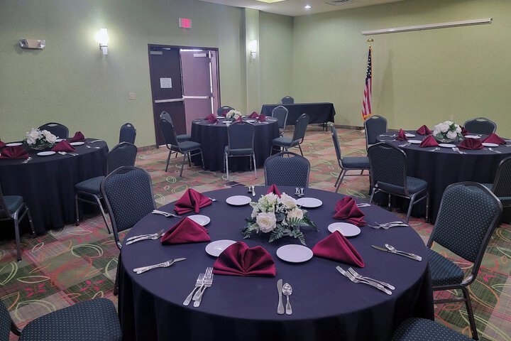 Holiday Inn Garland by IHG