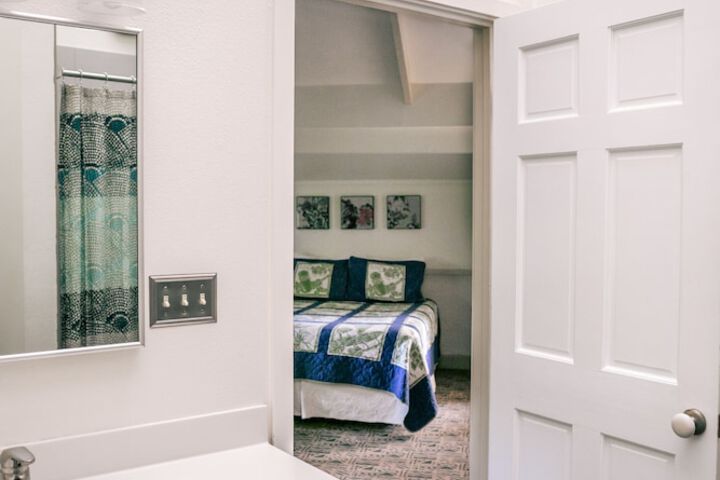 Room 70 of 126