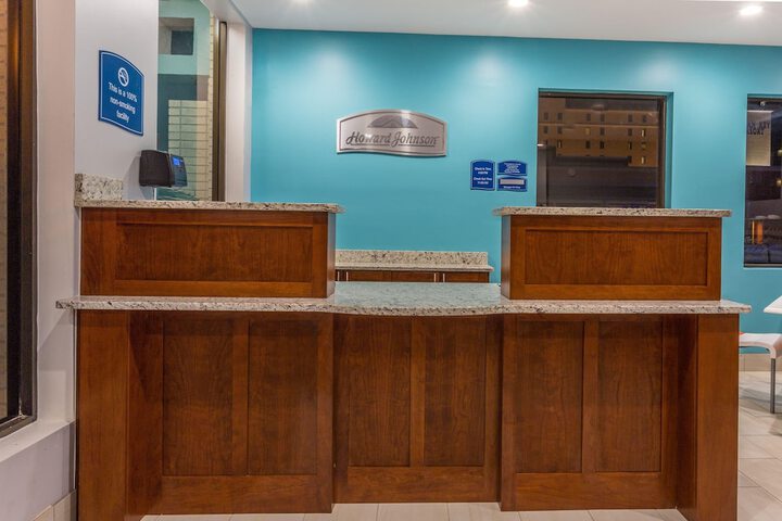 Howard Johnson by Wyndham Virginia Beach at the Beach