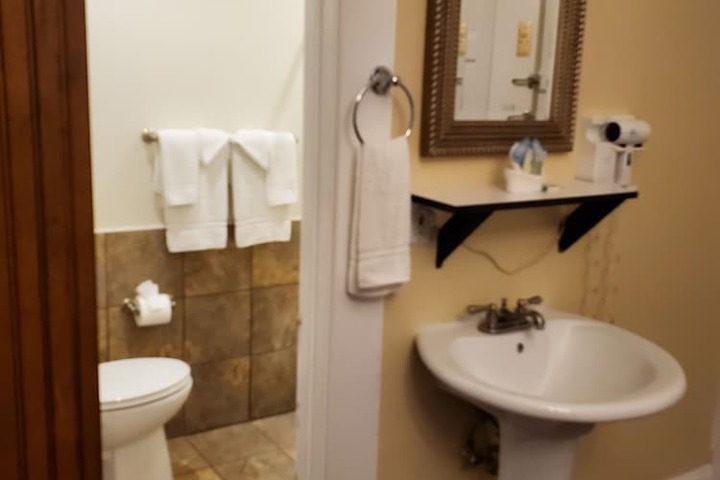 Room 21 of 27