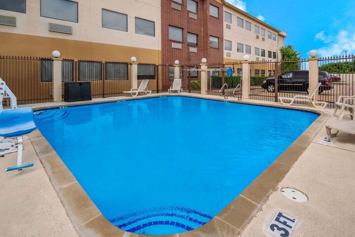 Pool 8 of 47