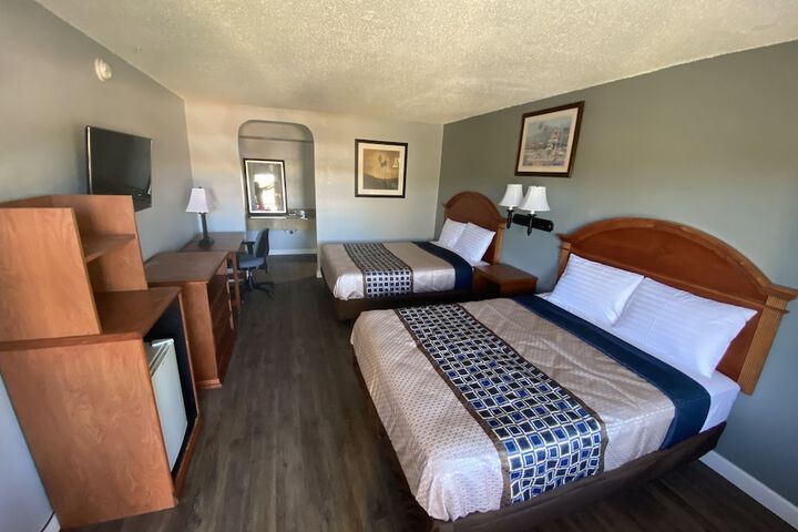 Room 15 of 19