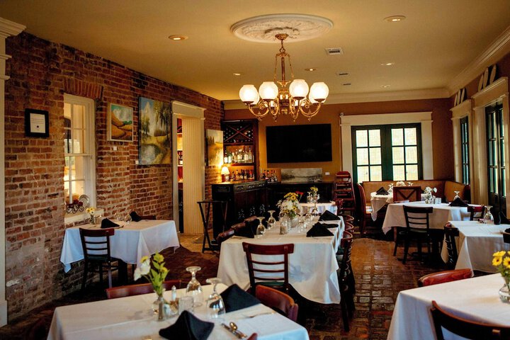 Dining 130 of 147