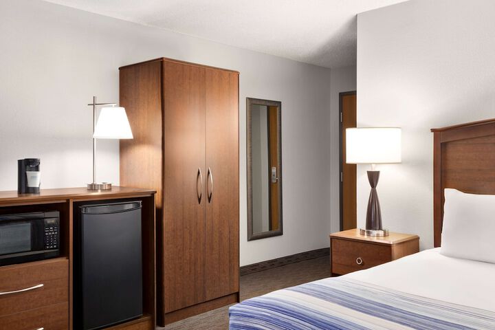Room 37 of 50