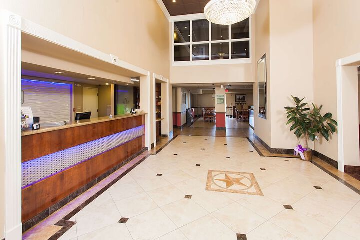 Hotel Interior 6 of 30