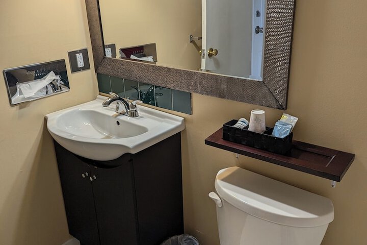 Room 10 of 72