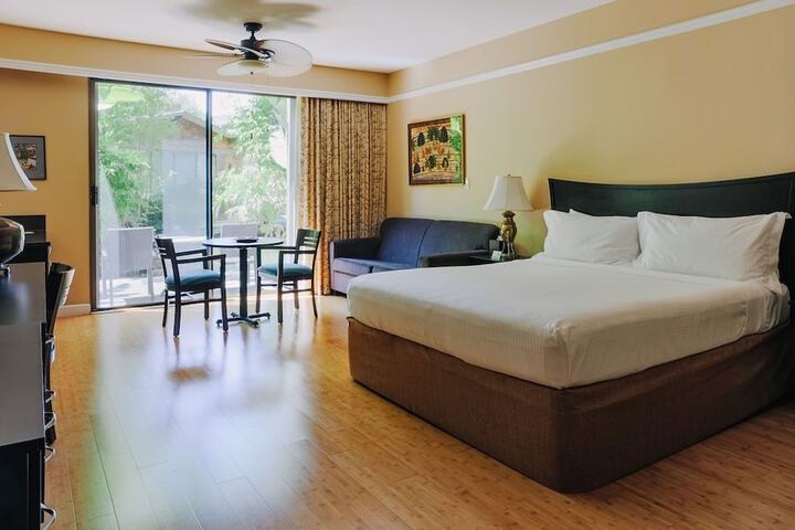 Room 35 of 48