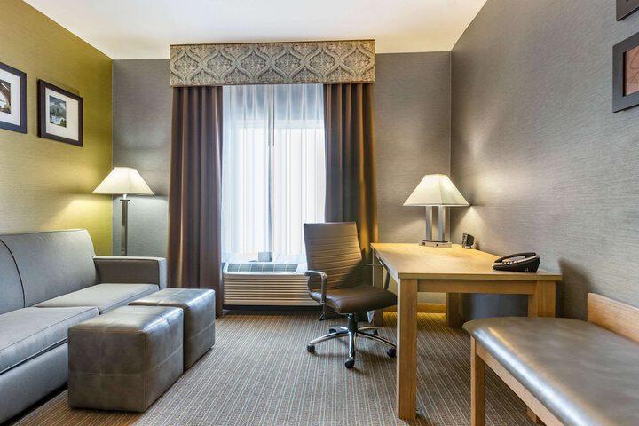 Room 7 of 28