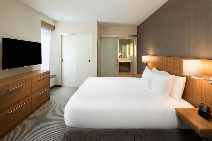 Room 29 of 46