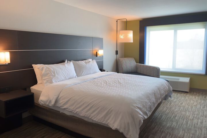 Room 16 of 45
