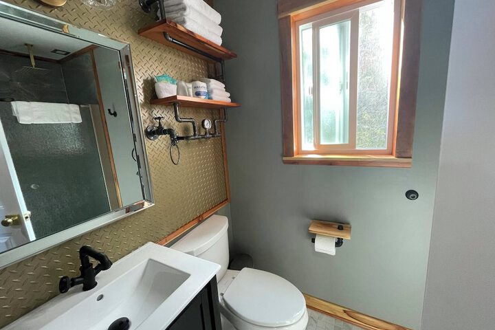 Room 27 of 53