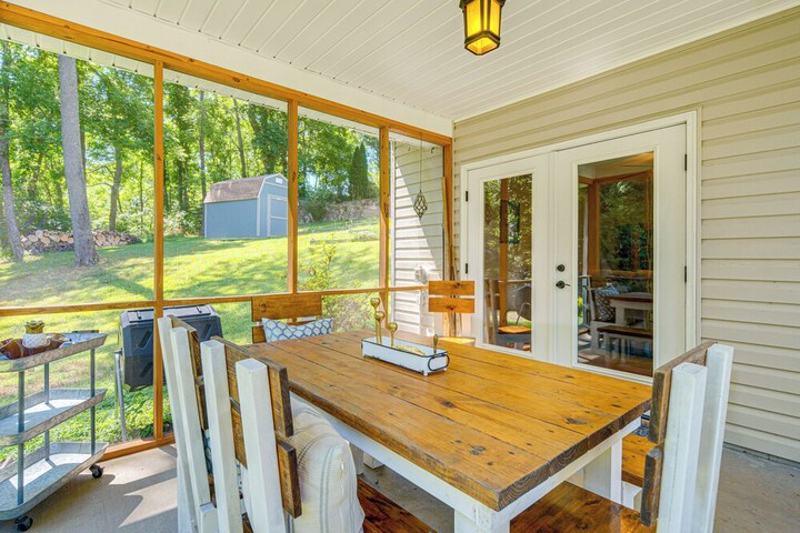Candler Home w / Porch & Backyard: Near Asheville!