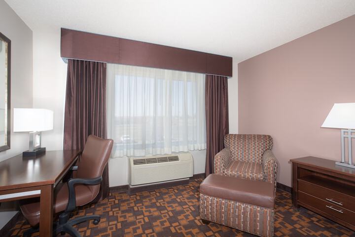 Holiday Inn Express & Suites Yankton by IHG