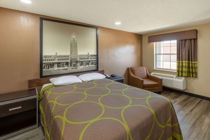 Room 26 of 29