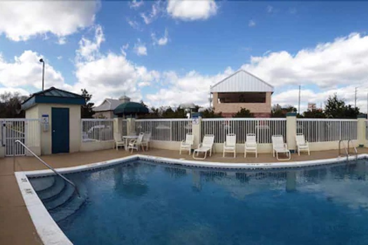 Pool 7 of 34