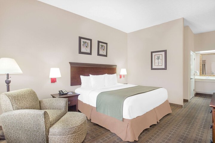 Room 10 of 31