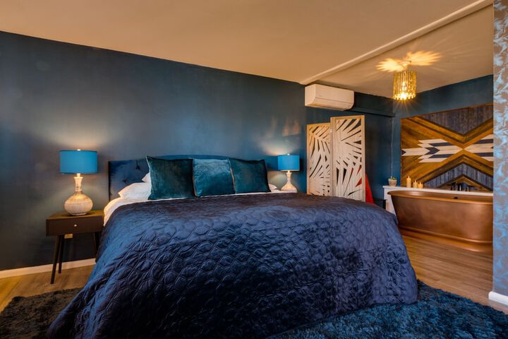Room 18 of 46