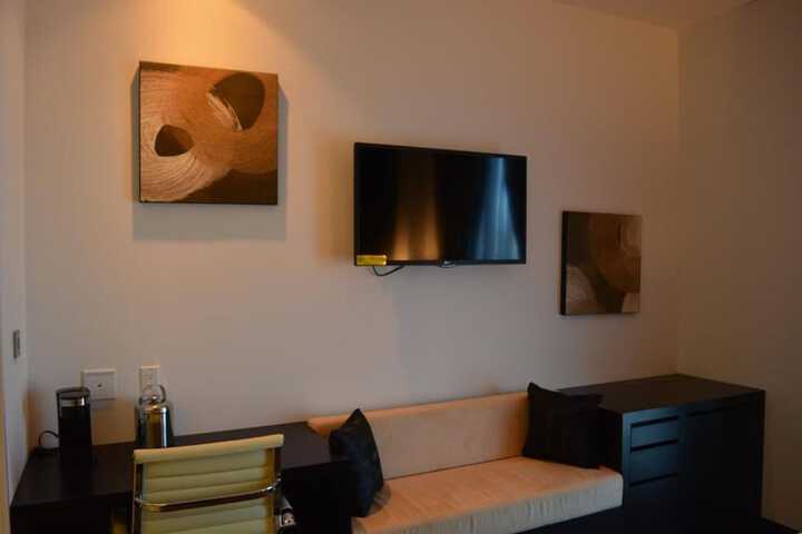 Room 4 of 36