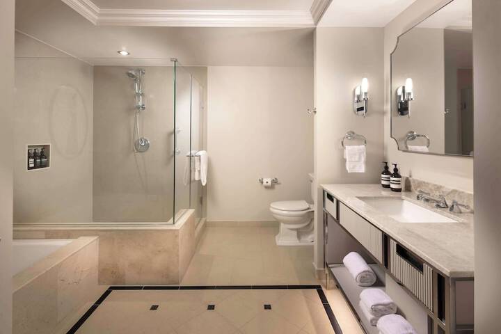 Waldorf Astoria Orlando - An Official Walt Disney World Hotel