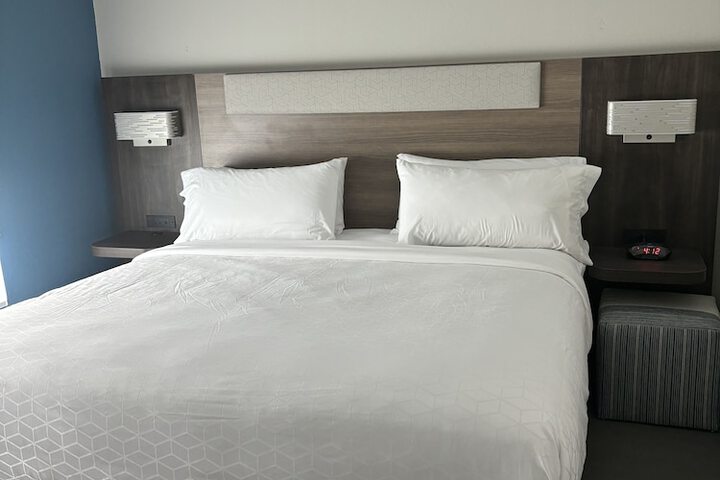 Room 26 of 48