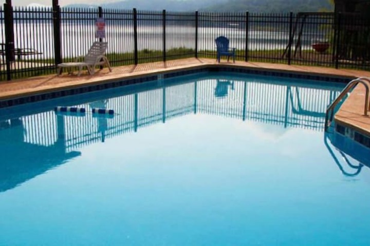Pool 4 of 20