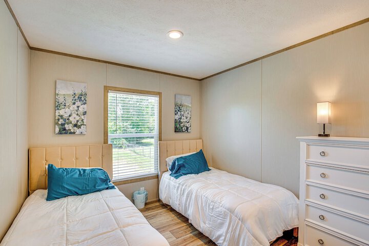 Cedar Creek Reservoir Home w / Private Boat Ramp!