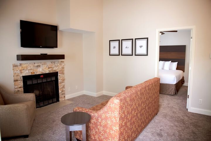 Room 31 of 64