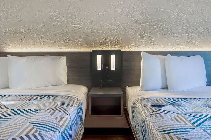Room 21 of 36