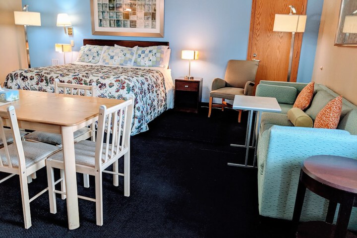 Room 18 of 26