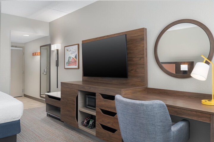 Hampton Inn by Hilton Altoona