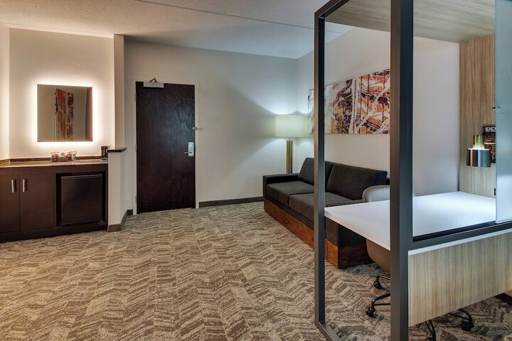 Room 20 of 34