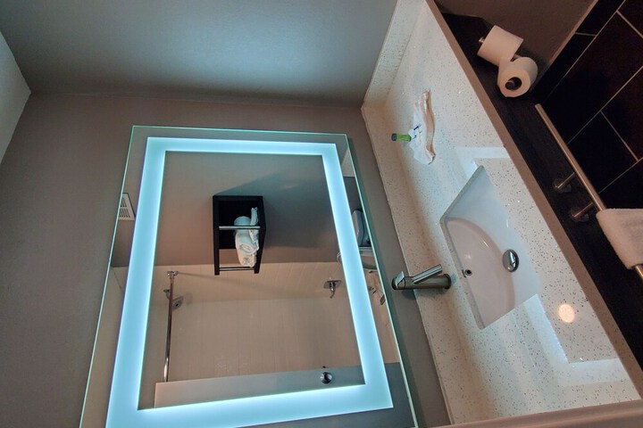 Room 19 of 40