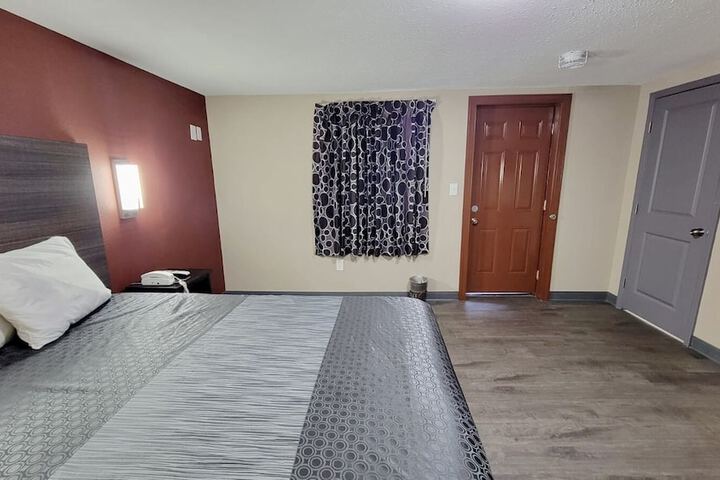 Budget Inn & Suites