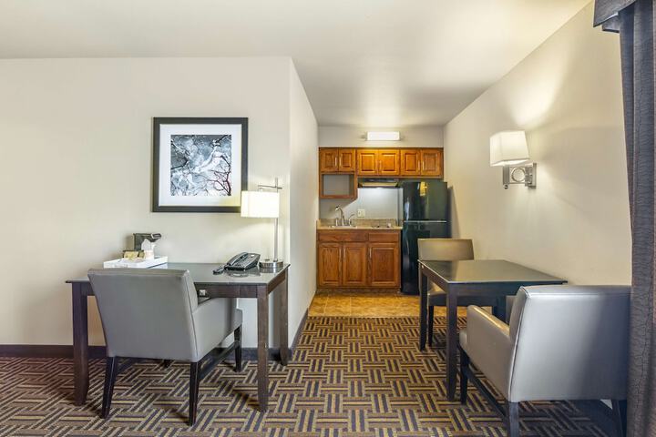 Room 21 of 40