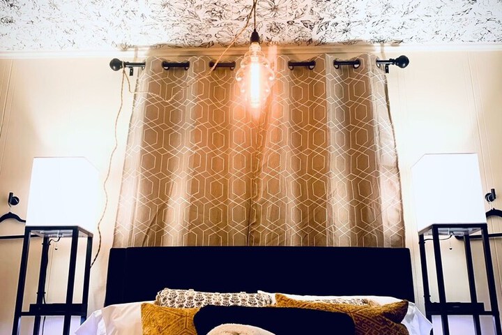 Room 64 of 100