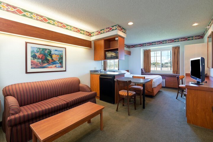 Room 16 of 22