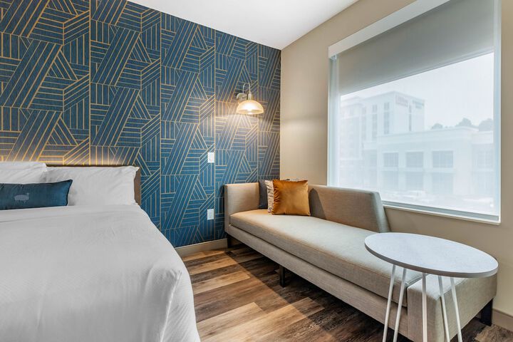 Room 32 of 54