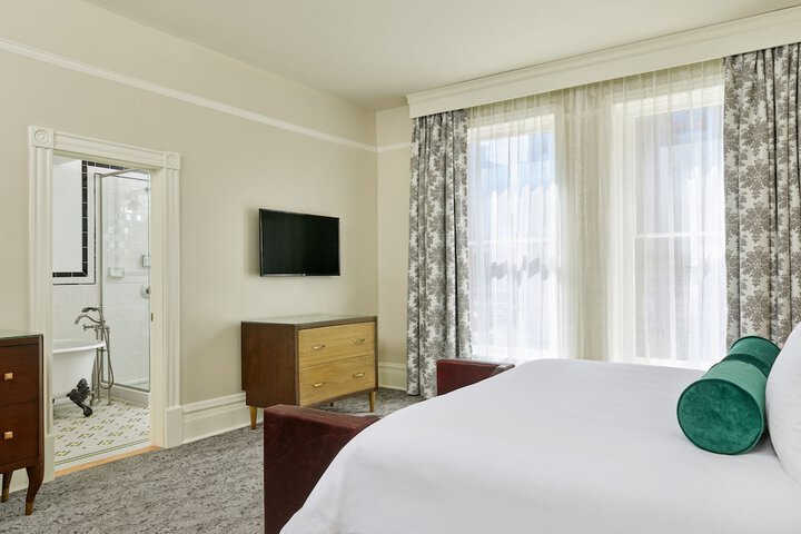Room 56 of 78