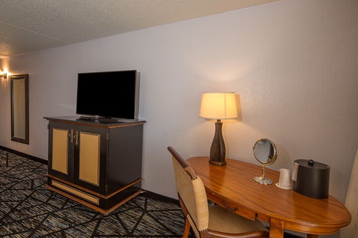 Room 9 of 26